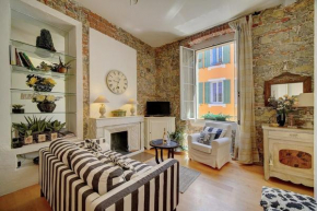 A2B159 - APPARTEMENT ATYPIQUE au SUQUET AVEC 2 CHAMBRES!!